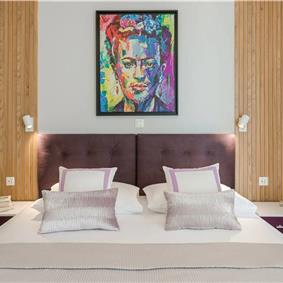 3 bedroom villa with infinity pool in Mlini, sleeps 6